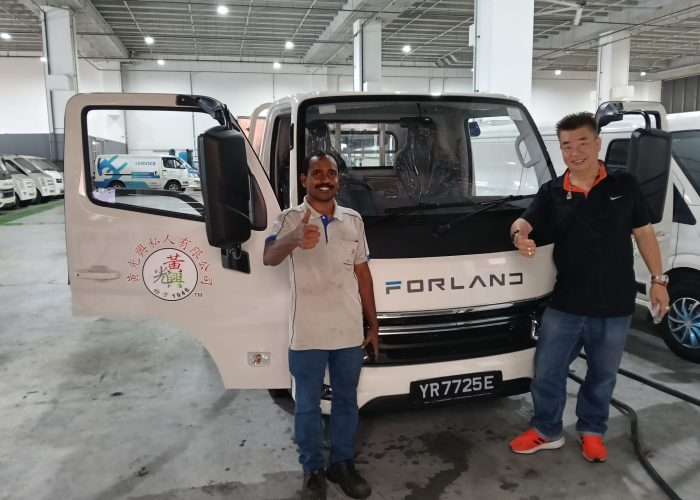 Vehicle handover to a client