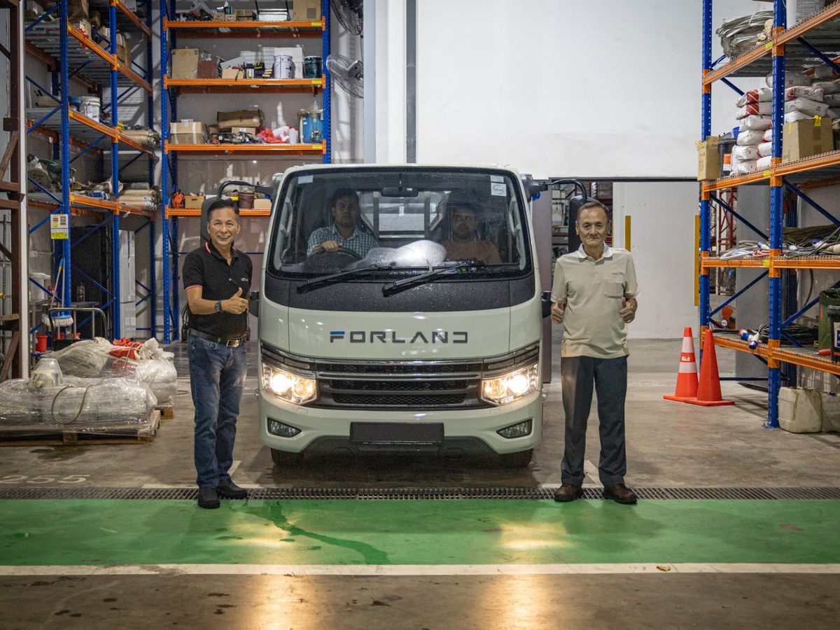 Forland truck handover at the client warehouse