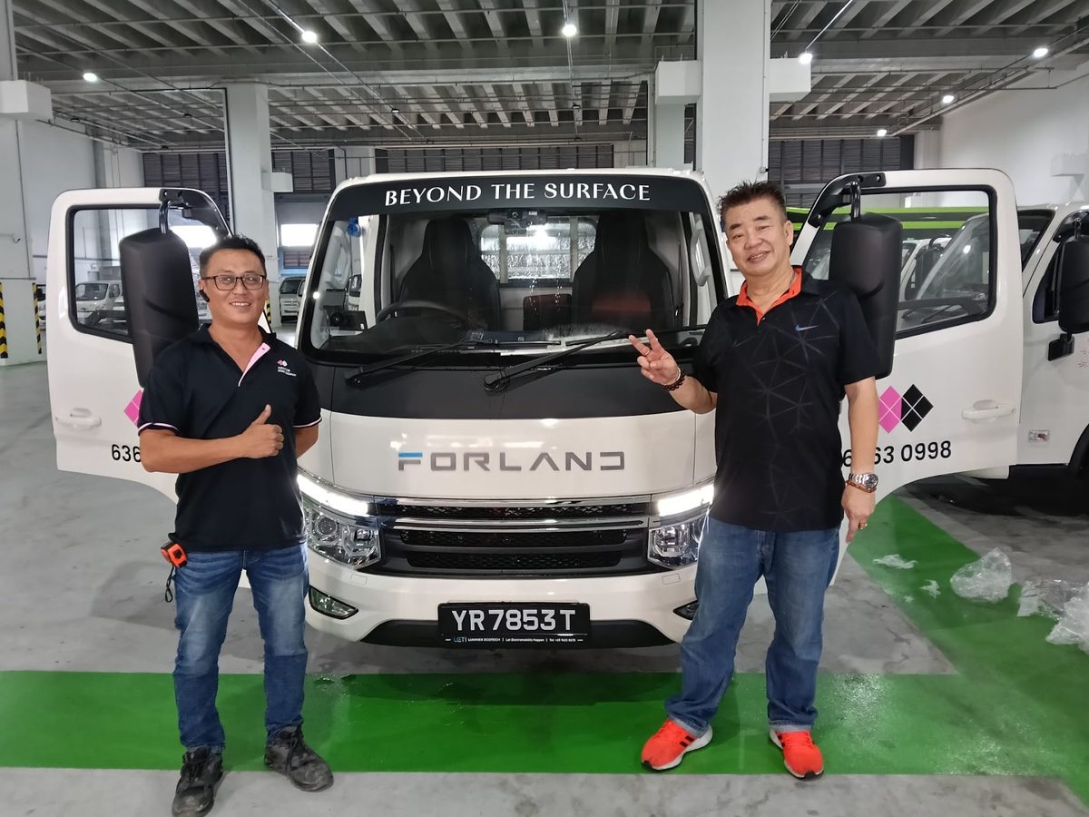 Forland truck handover to a contractor