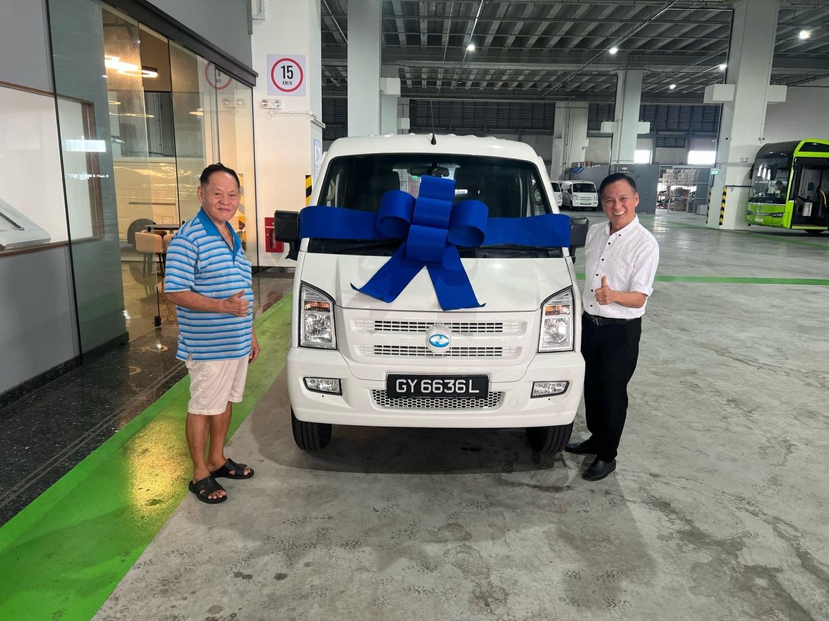 Electric van handover with ribbon